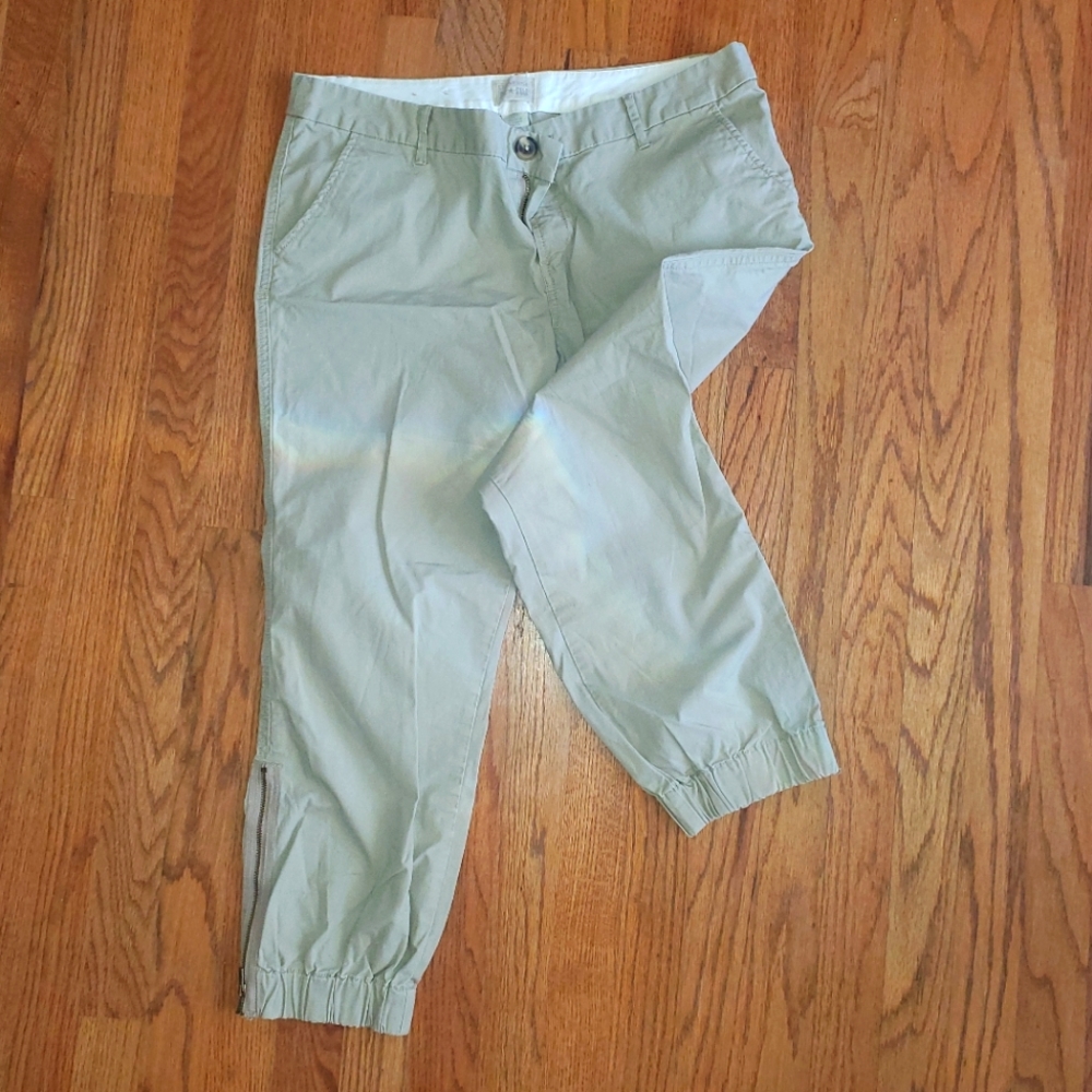 Converse Capris
